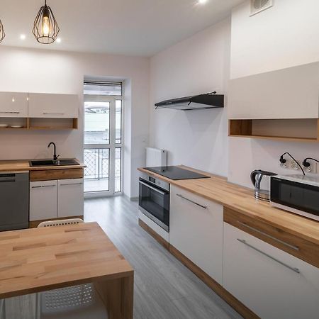 Around The World Vision Apartment - Centrum Opole Luaran gambar